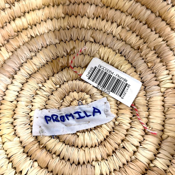 NWT Hand Woven Promila Basket - Picture 4 of 4